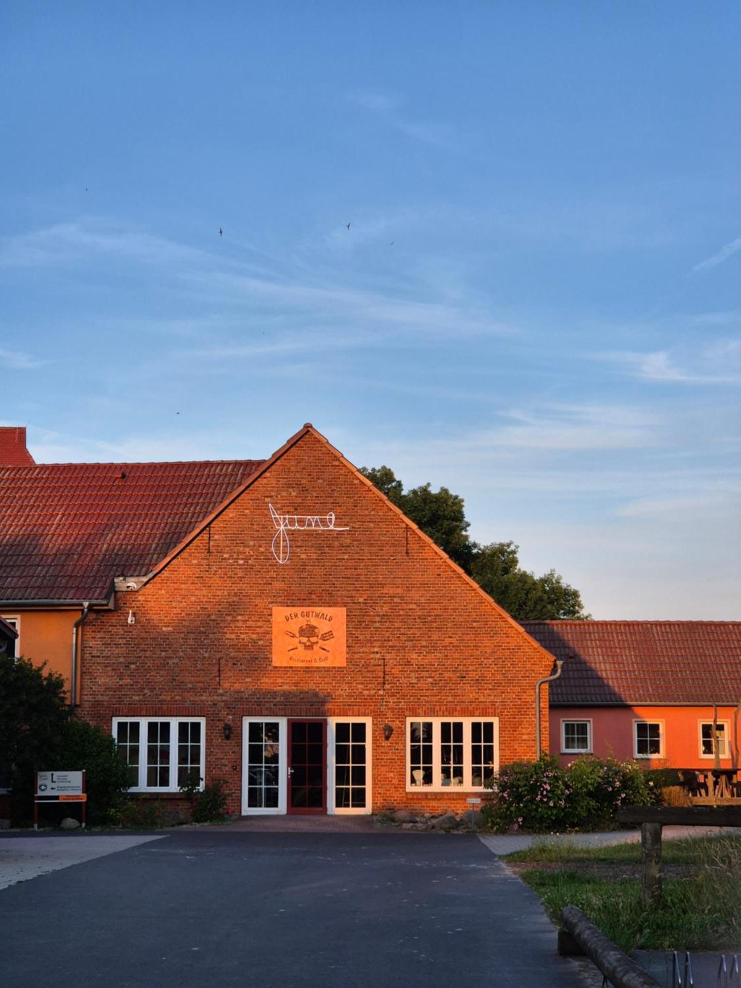 Project June - Ehemals Landgasthof Jueterbog Exterior foto