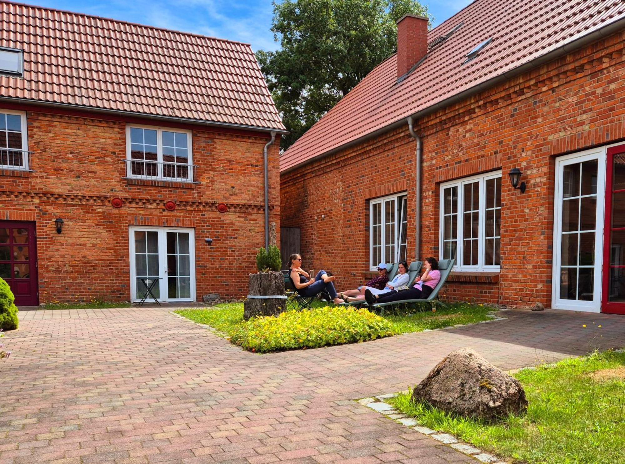 Project June - Ehemals Landgasthof Jueterbog Exterior foto